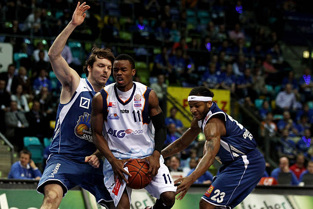 里的精准防 里的精准防